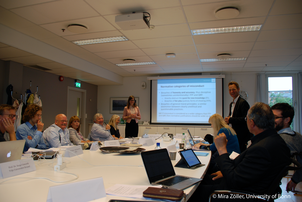 Discussing Normative Categories_web