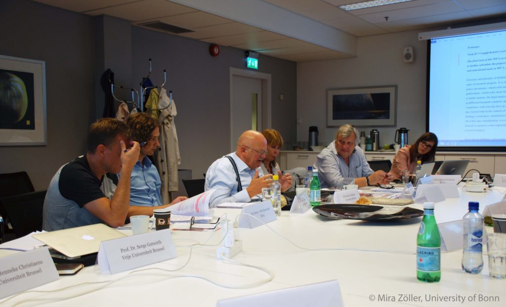 ????????????????????????????????????